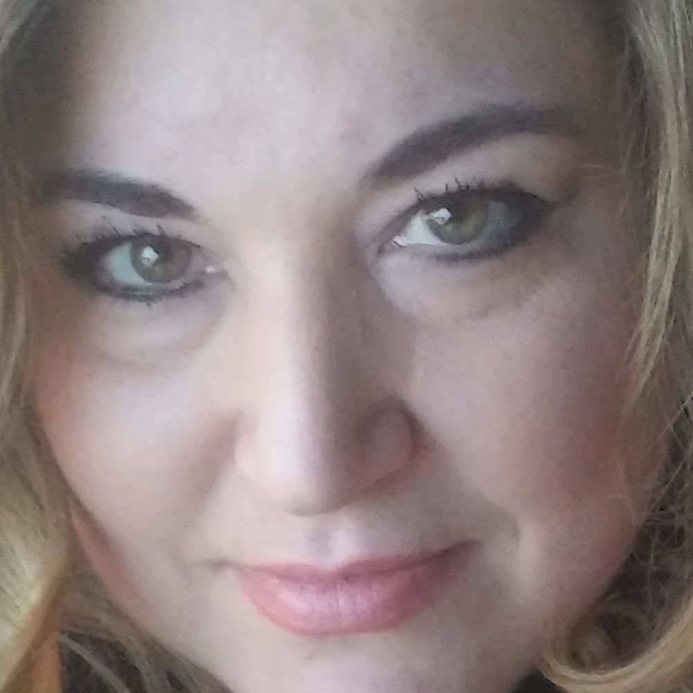 Meet your Posher, Laurie